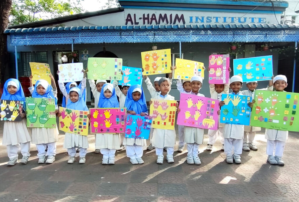 Preschool-Students-Showing-Their-Projects